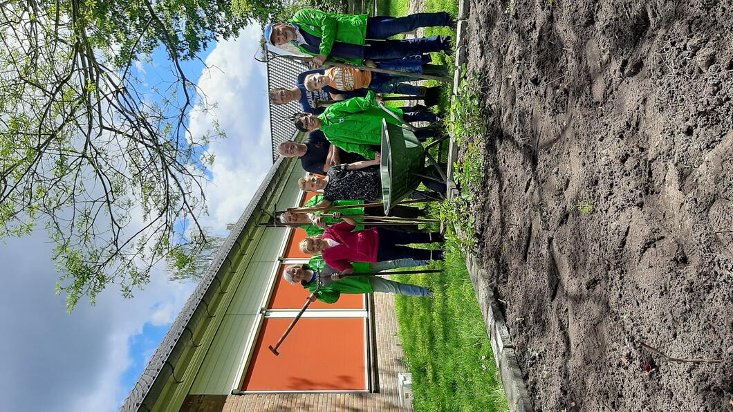 NL DOET 2021 tuin OBS ZUID in Wolvega